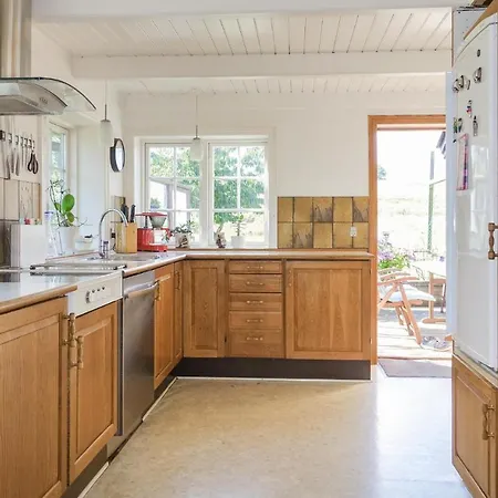 Stunning In With Kitchen Svaneke