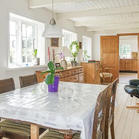Stunning In With Kitchen Holiday home