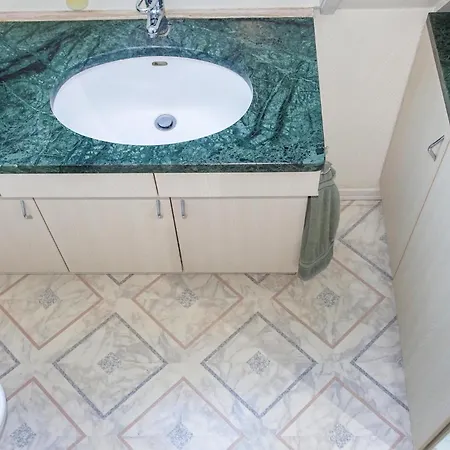 Stunning In With Kitchen *