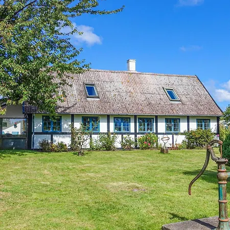 Stunning In With Kitchen Svaneke